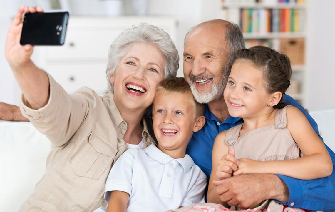 Choosing from the best 100 phone plans for seniors
