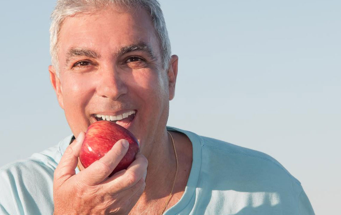 How to get insurance plans for affordable senior dental implants
