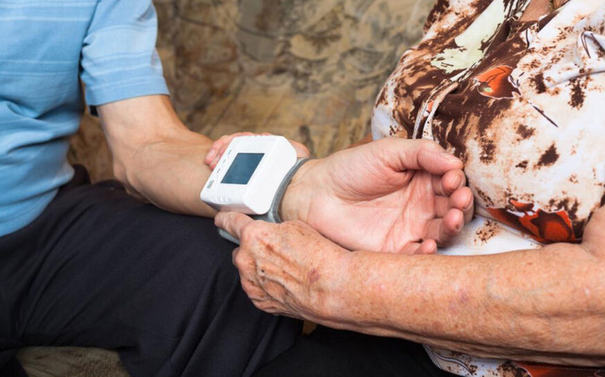 Tips on buying the best wrist blood pressure monitor