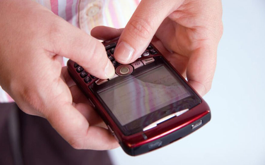 Top three large button keypad phones suitable for senior citizens
