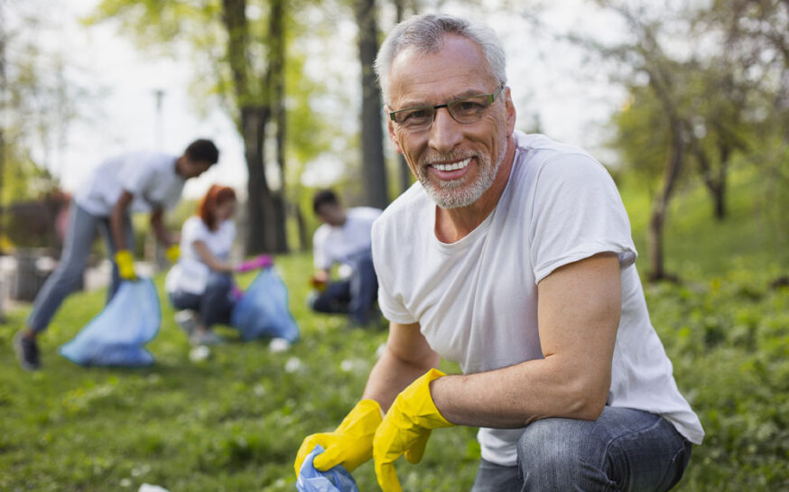11 Meaningful Ways Seniors can Volunteer in 2023